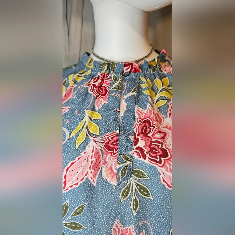 LOFT Blue and Red Floral Blouse - Picture 5 of 9